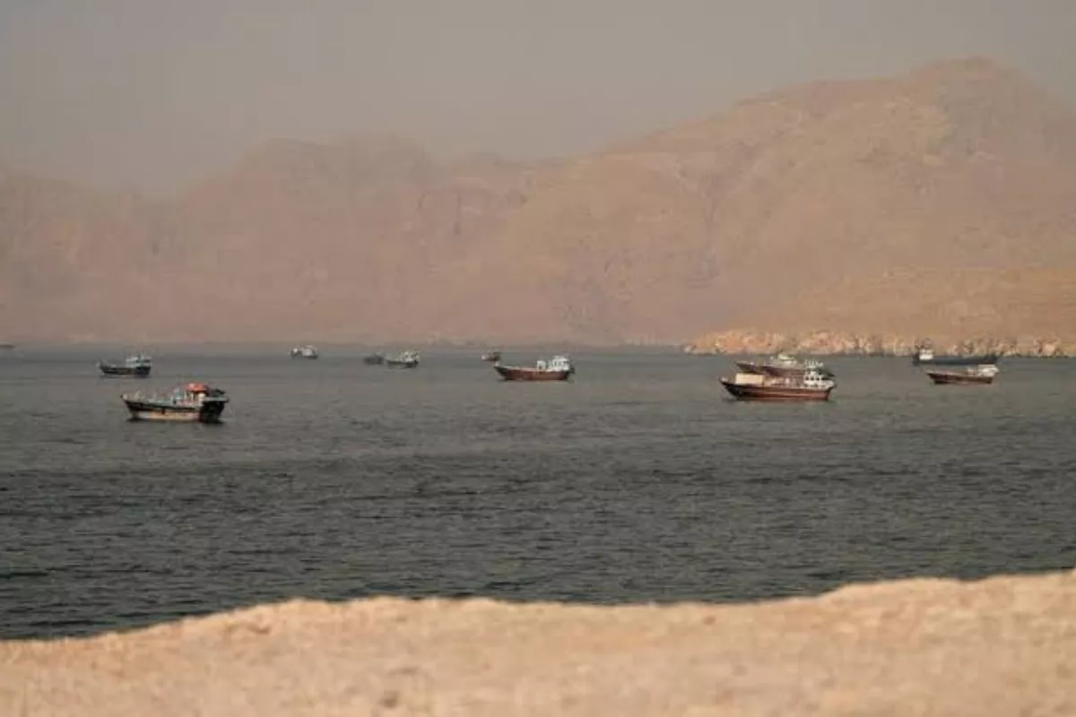 Jumlah Kapal Di Selat Hormuz Anjlok Tajam Imbas Kebuntuan Perundingan