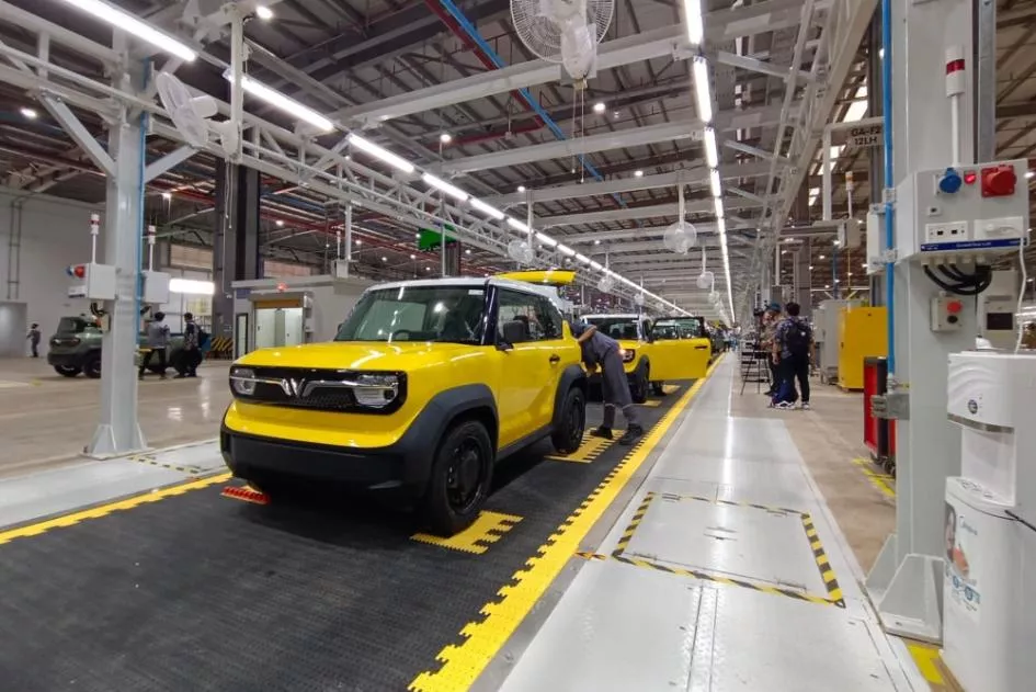Adu Strategi Toyota dan VinFast Membangun Ekosistem EV Lokal