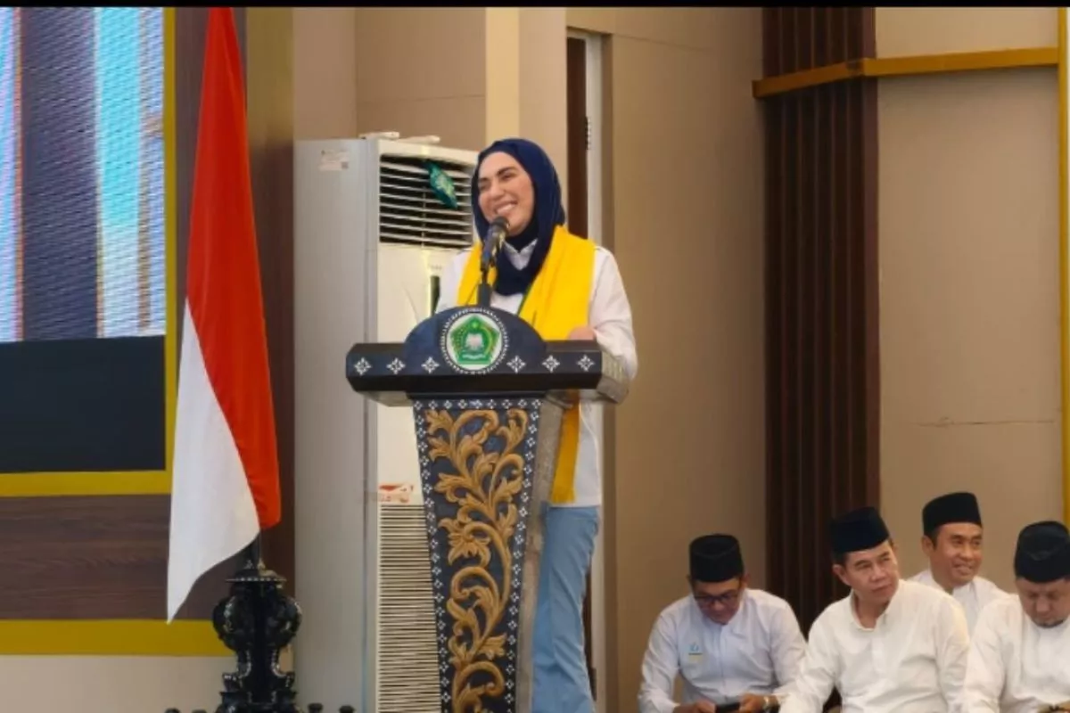 Wakil Ketua DPR Tekankan Pentingnya Jalur Resmi bagi Pekerja Migran