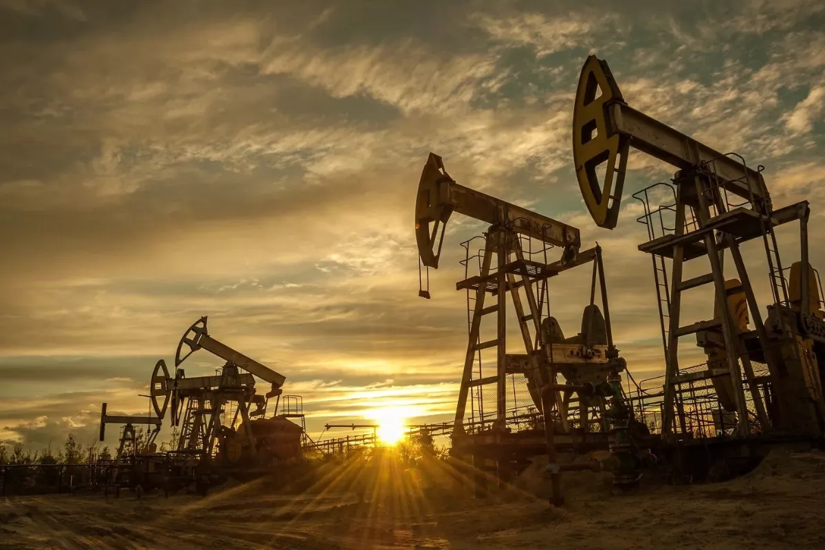 Brent Sentuh 84,46 US Dolar, WTI 78,79 US Dolar per Barel
