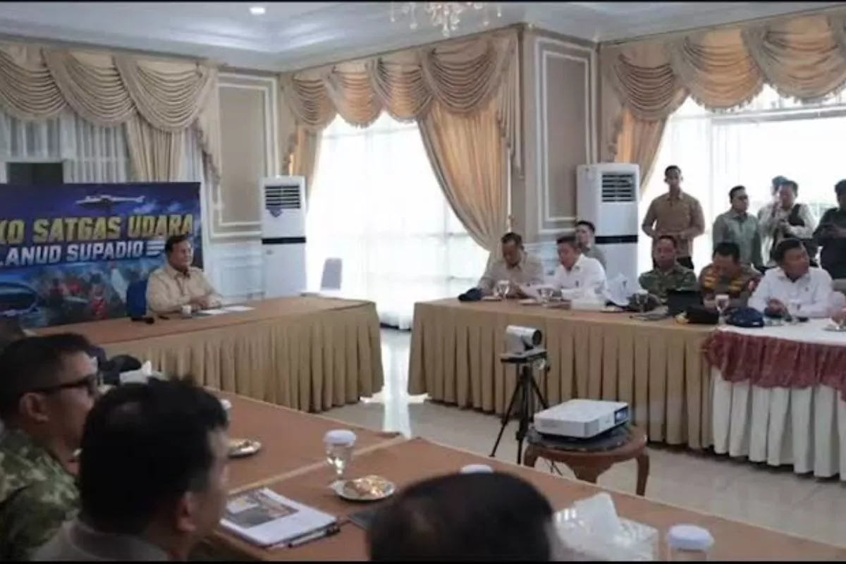 Prabowo Lanjut Pimpin Rapat Penanganan Karhutla di Palembang