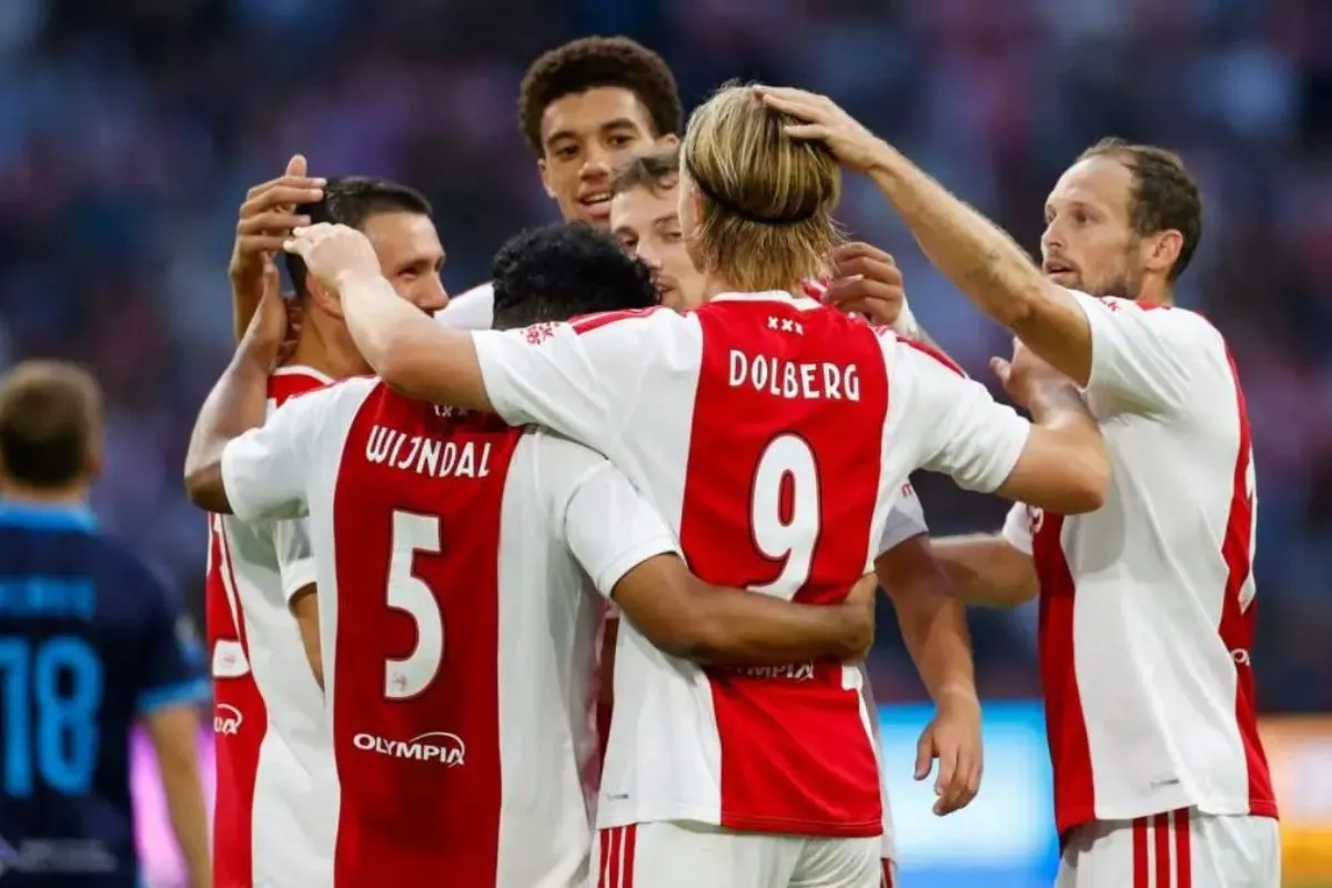 Ajax Tumbangkan Shelbourne 3-1, Maarten Paes Tampil Sebagkai Starter