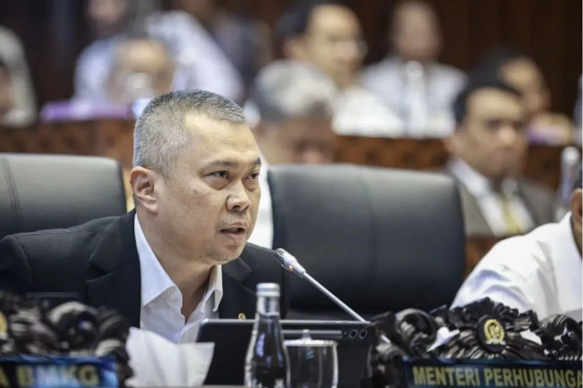 Menhub Tutup 6 Bandara Akibat Erupsi Krakatau