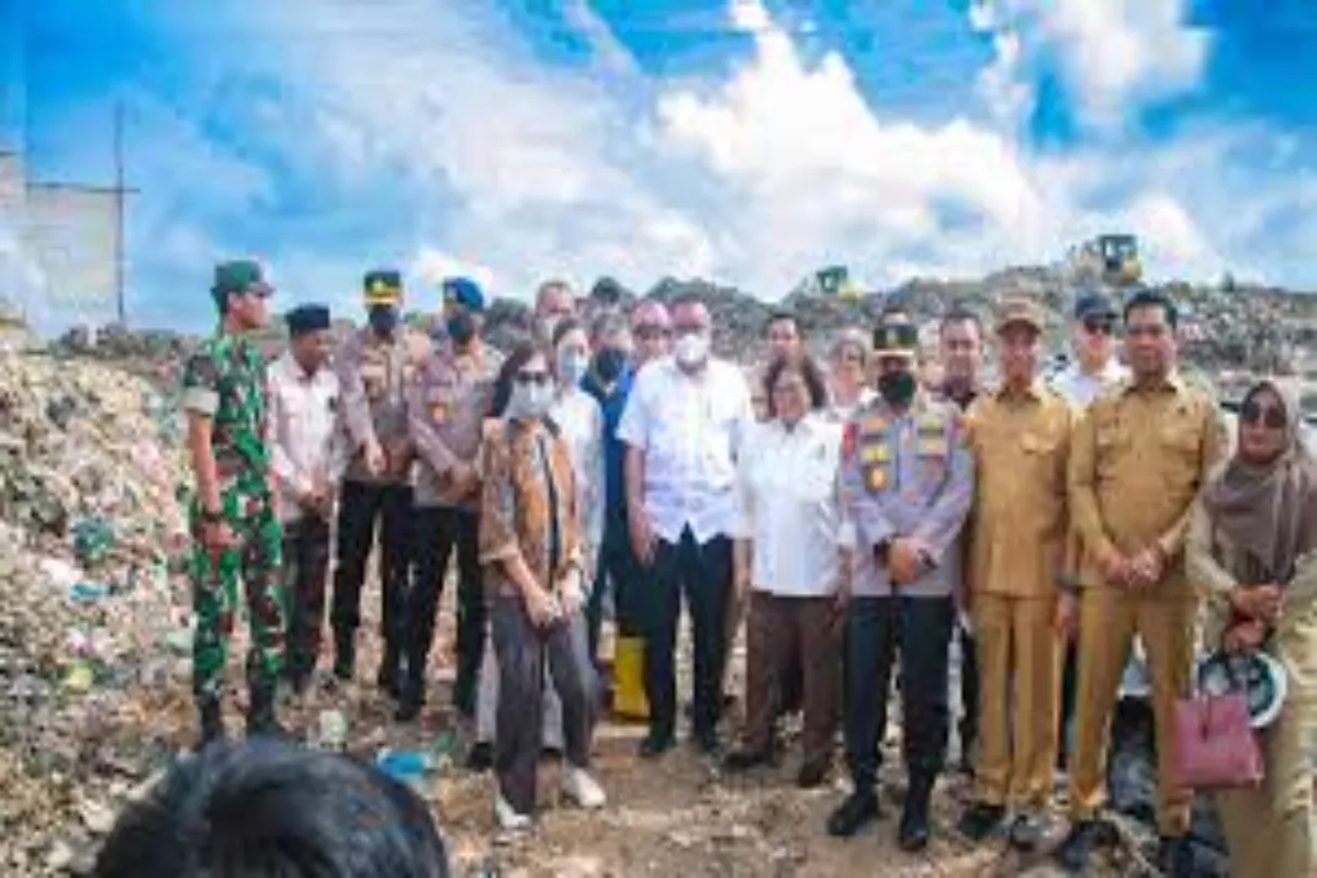 Menteri LH Tinjau Potensi Energi Hijau di TPA Muara Fajar Pekanbaru