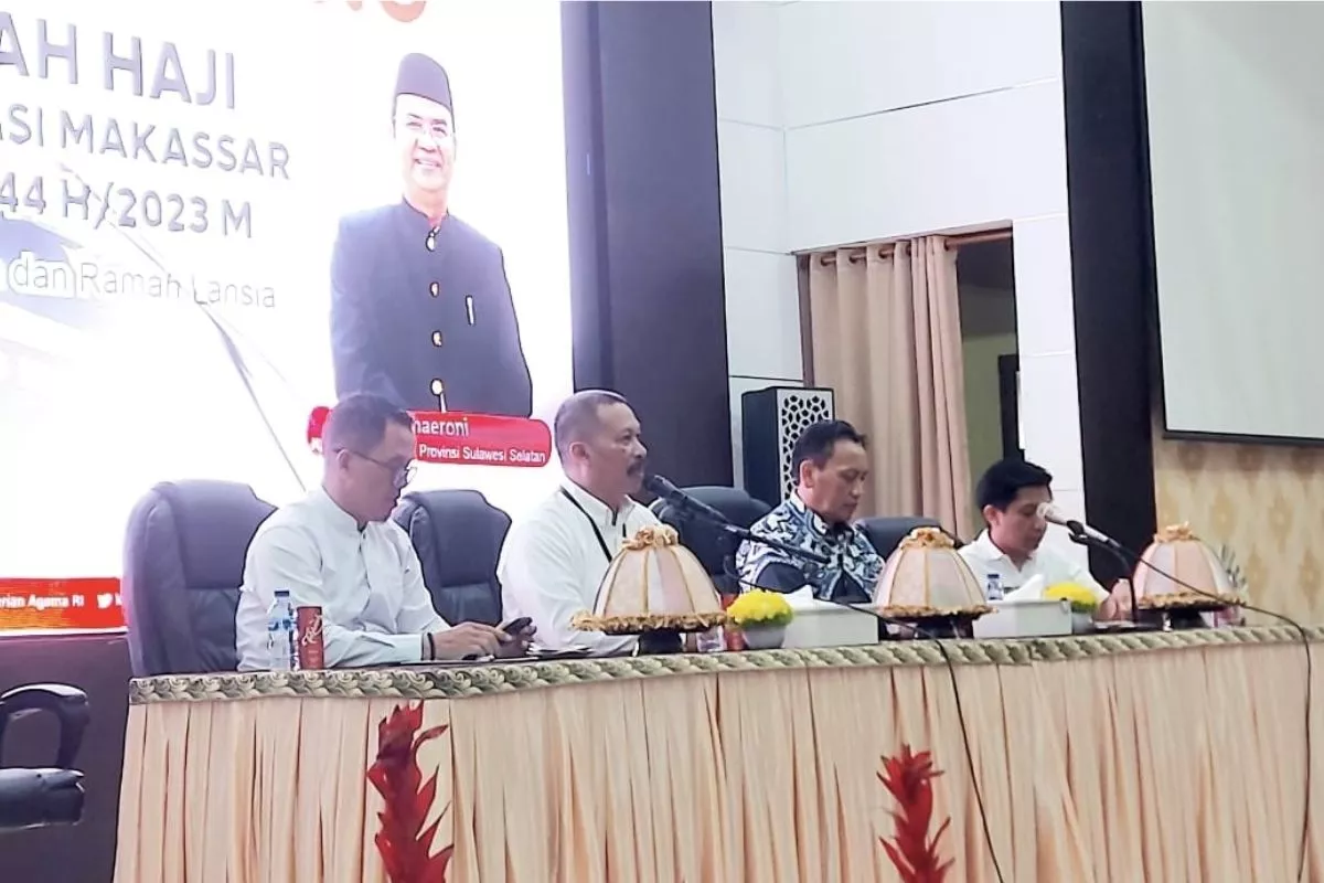 Jamaah Haji Kloter 18 Debarkasi Makassar Tiba di Tanah Air
