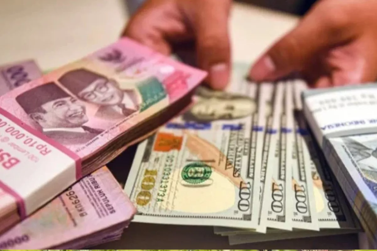 Rupiah Diprediksi Melemah ke Rp 17.660 per Dolar AS pada 18 Mei 2026
