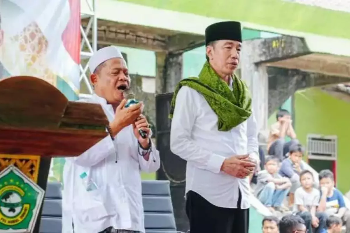 Jokowi ke Santri Lampung: Saya Masih Orang Desa Seperti Dulu