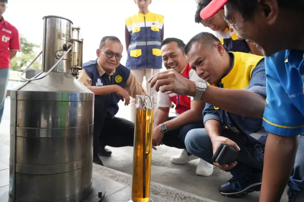 Pantau Tol Cikampek, BPH Migas Jamin Distribusi BBM Subsidi Lancar