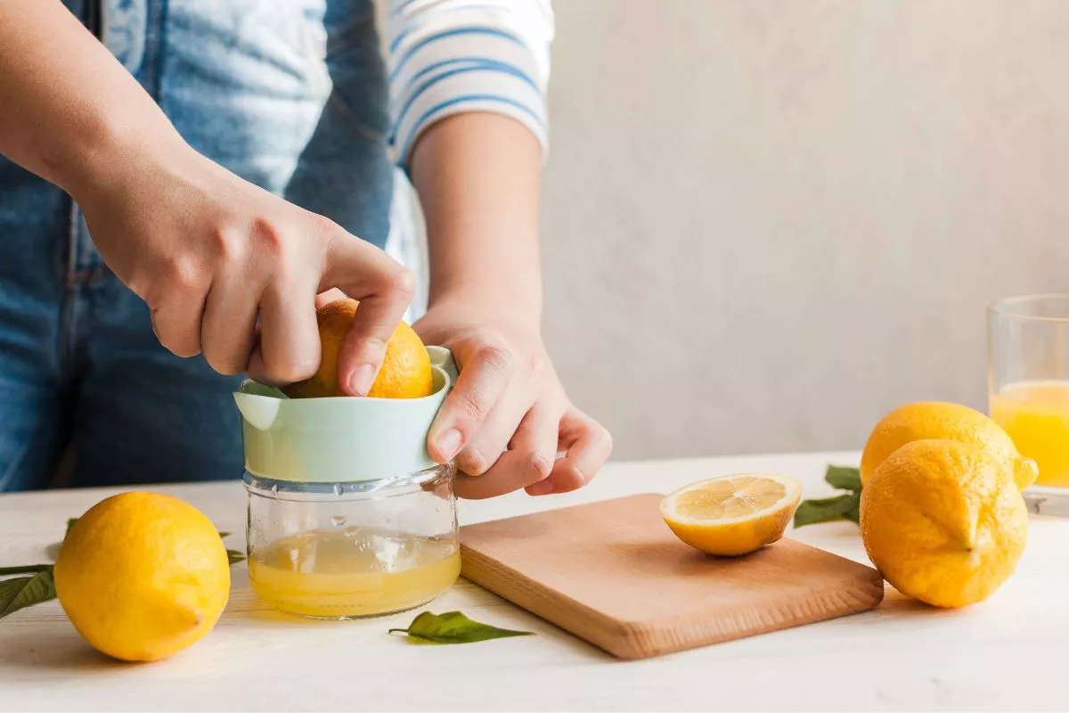 Wajah Gosong karena Masker Alami? Ini 6 Bahan Dapur yang Bahaya untuk Kulit!