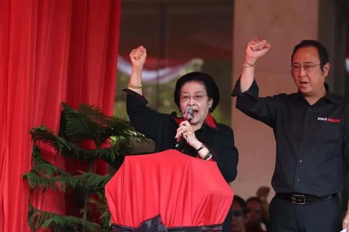 Megawati Hadiri Peresmian Monumen Patung Kudatuli