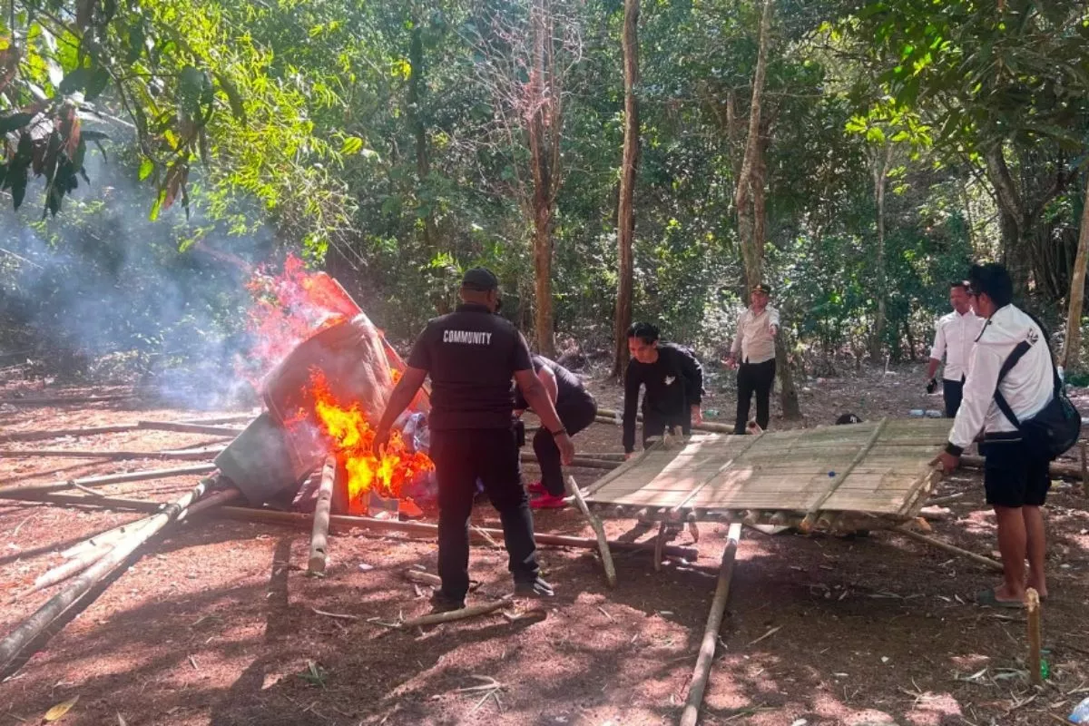 Polsek Murhum Penggerebekan Arena Judi Sabung Ayam di Waborobo