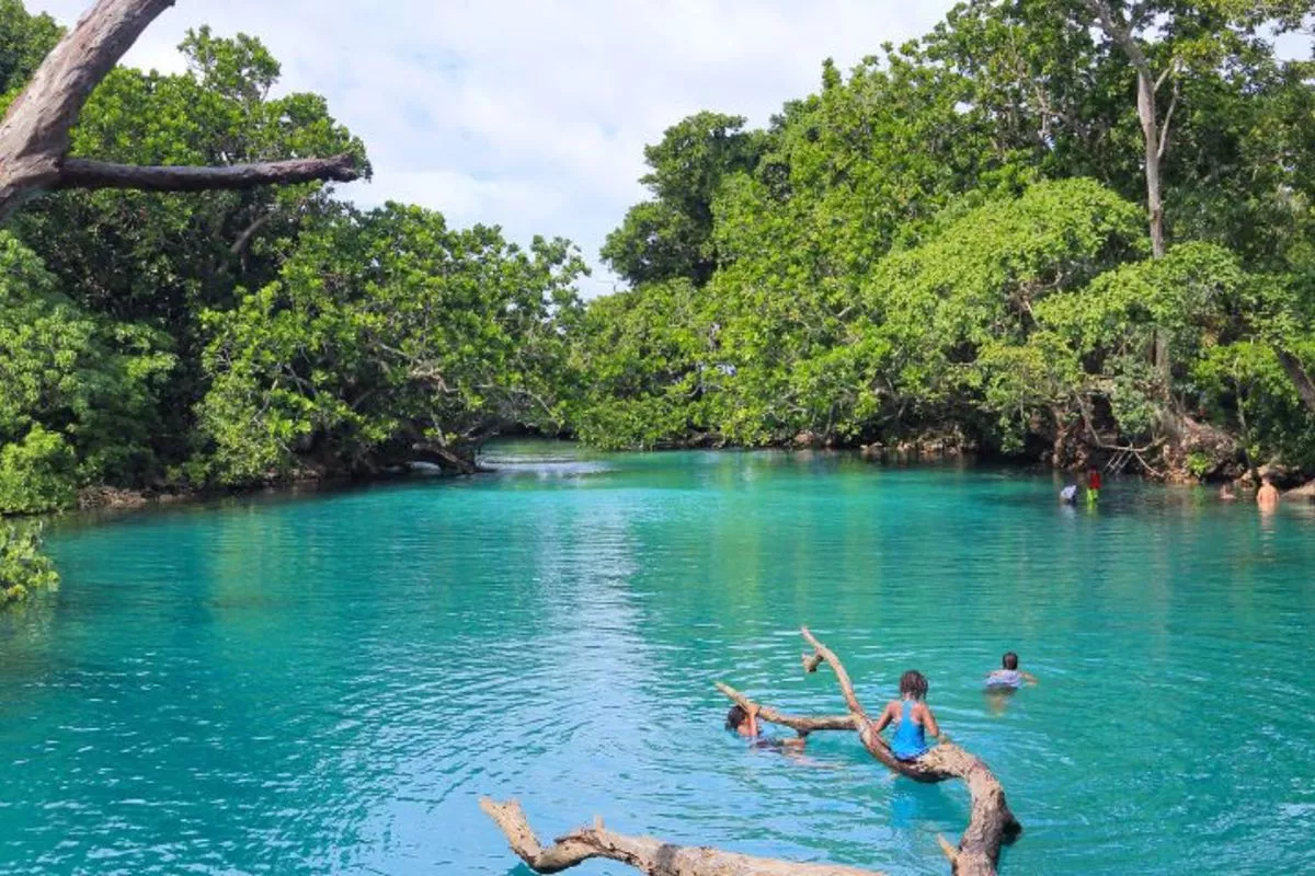 Polemik Pengusiran Turis Lokal, Blue Lagoon Tetap Jadi Spot Snorkeling Favorit