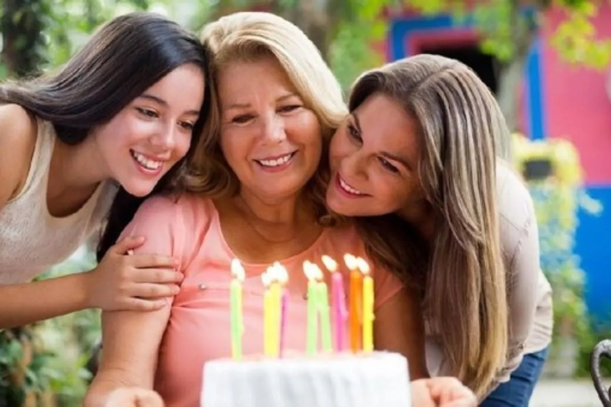 Inspirasi Ucapan Selamat Ulang Tahun untuk Ibu Penuh Doa Terbaik