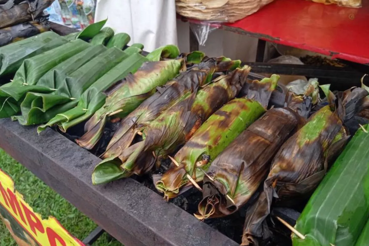 Penjual Lompong Sagu di Padang Jaga Resep Autentik Sejak 2000