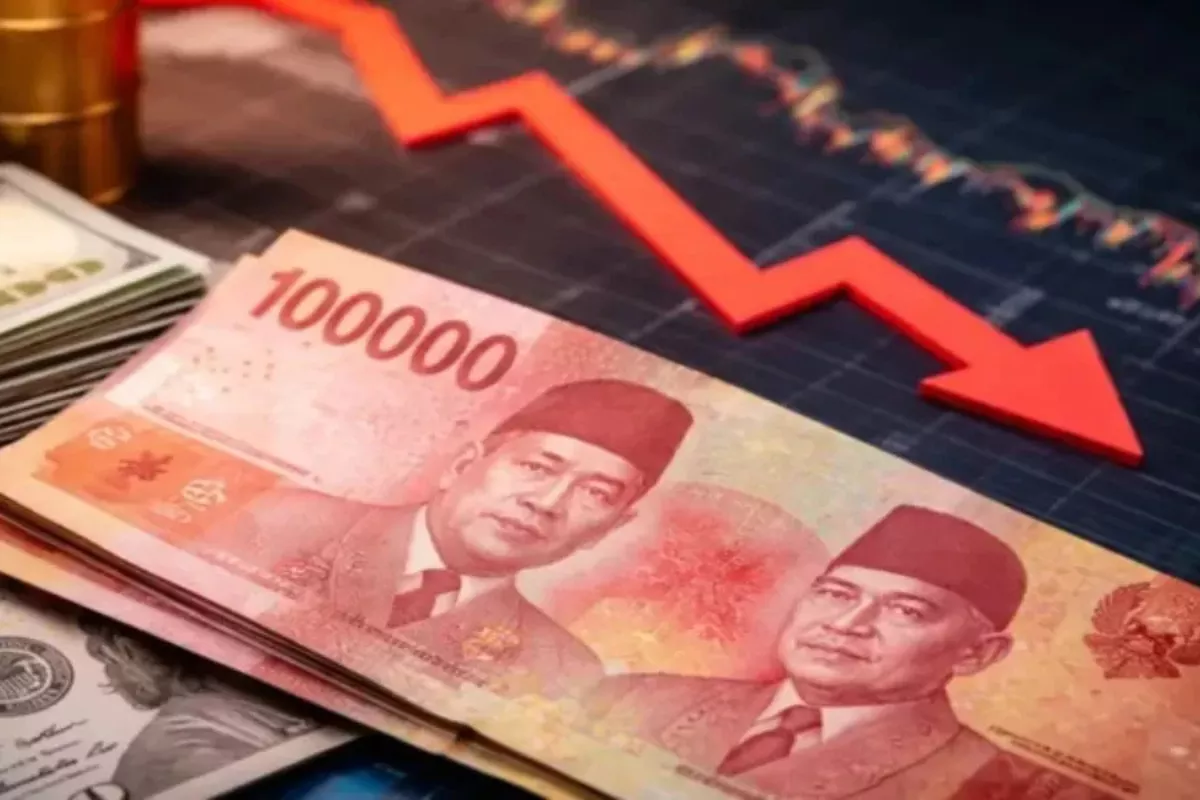 Nilai Tukar Rupiah Diperkirakan Bergerak Fluktuatif Cenderung Melemah