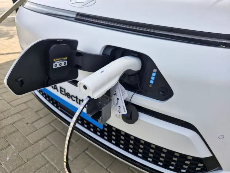 Tips Ampuh Merawat Baterai Mobil Listrik Agar Performa Tetap Optimal Selalu