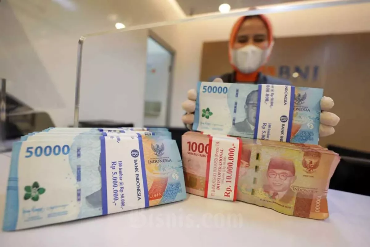 Tekanan Geopolitik Seret Rupiah ke Level Rp18.062 per Dolar AS Hari Ini
