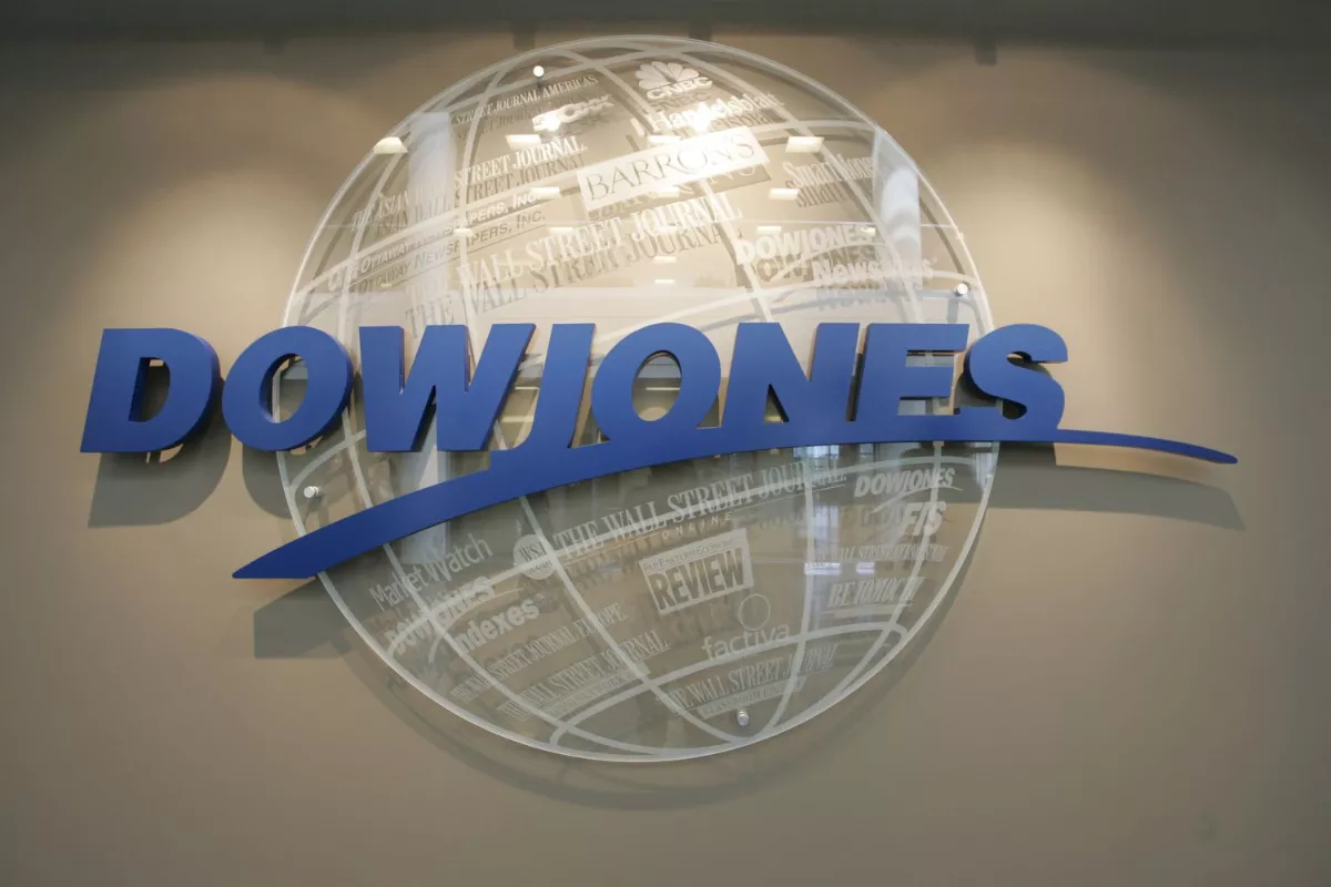 Wall Street Ditutup Beragam, Saham Teknologi Tertekan Sentimen AI