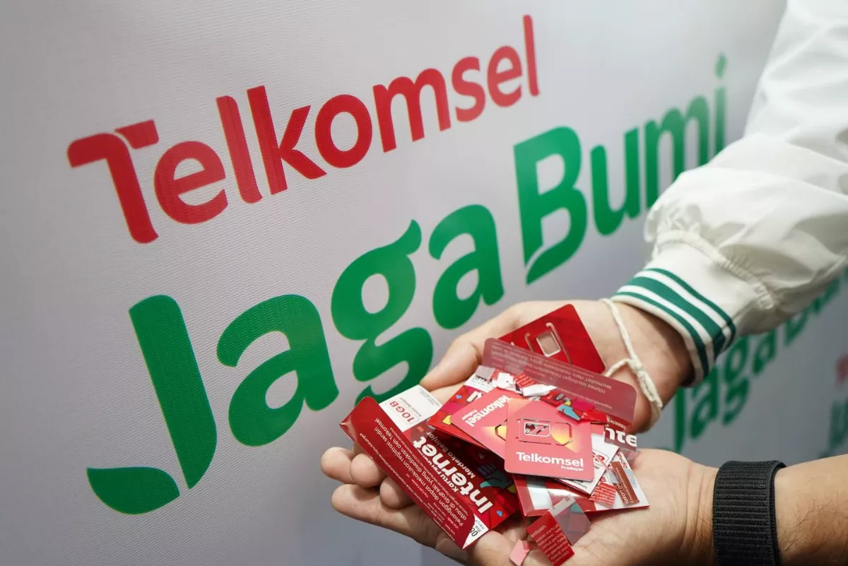 Telkomsel Salurkan Bantuan Kemanusiaan untuk Korban Gempa Flores