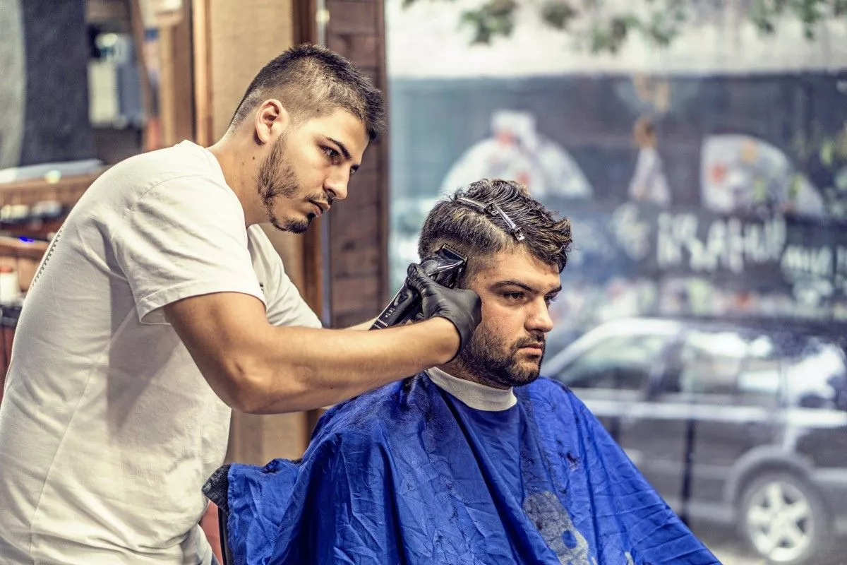 Kapan Pria Harus Potong Rambut? Kenali Waktu Idealnya Berikut Ini