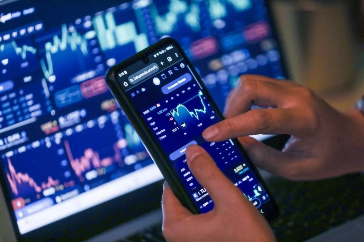 Deretan Saham Top Gainers dan Losers Sepekan: SINI hingga RGAS