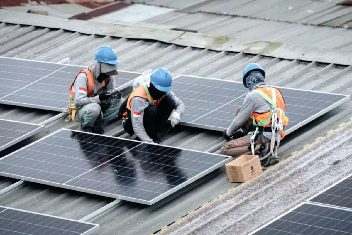 Dorongan Listrik Global Jadikan Tenaga Surya Energi Utama Dunia