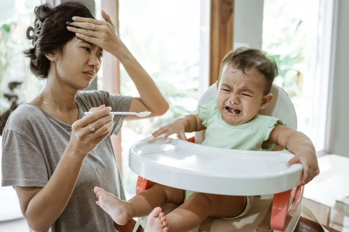 Mengenal 7 Cara Atasi Parenting Burnout bagi Orang Tua yang Lelah