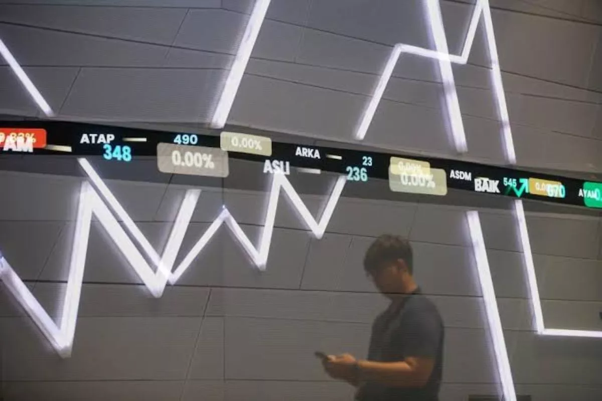 IHSG Ditutup Menguat ke 6.525, Saham AMMN hingga BUMI Naik