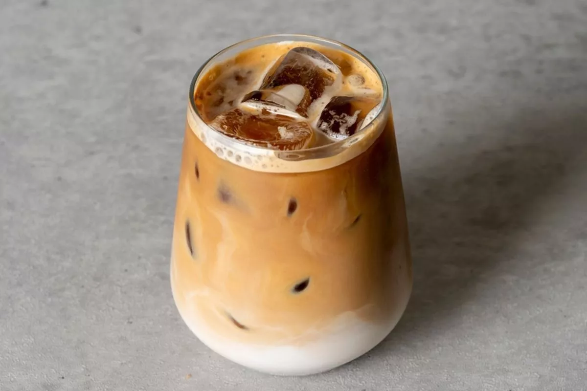 5 Trik Praktis Bikin Es Kopi Rumahan yang Nikmat Seenak di Kafe
