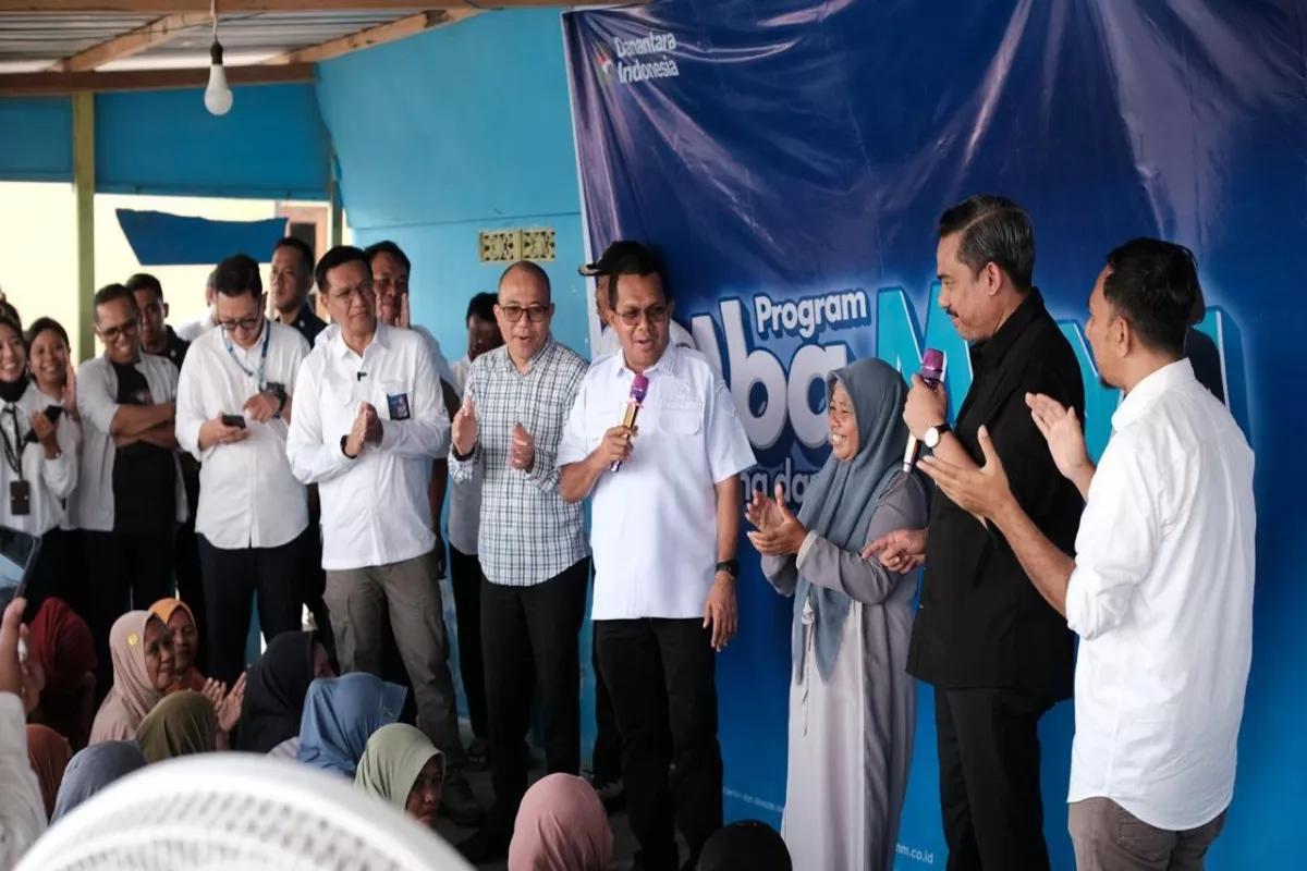 Kolaborasi Menteri UMKM dan PNM Bangun Ekonomi Pesisir Pulau Rinca