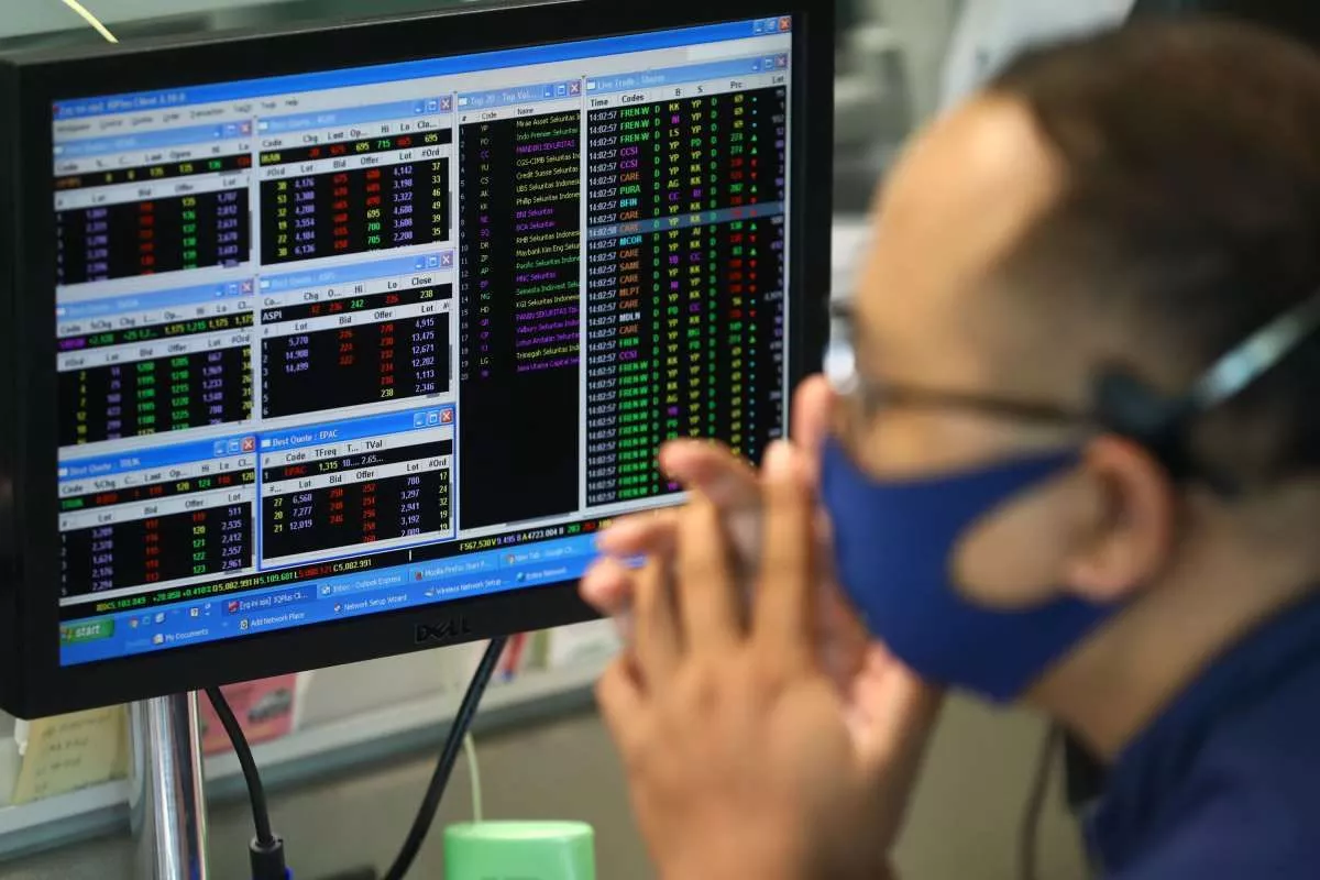 Indeks Kompas 100 Tertekan, Simak Rekomendasi Saham Blue Chip Pilihan