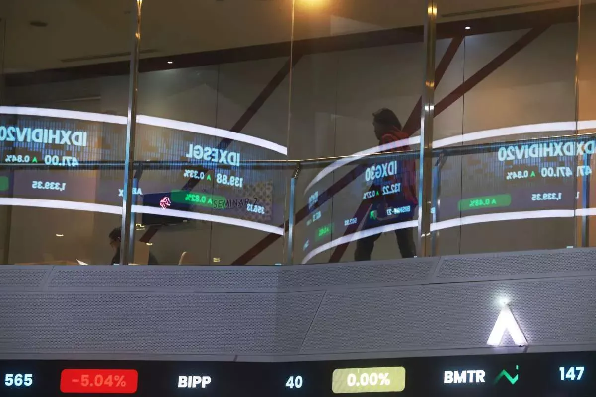 BI Rate Naik 5,75%, Investor Asing Net Sell Rp893 Miliar Tekan IHSG