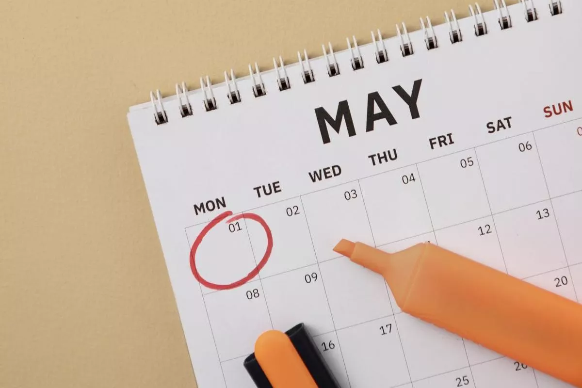 Cek Kalender Jawa Mei 2026 Lengkap dengan Weton dan Neptu