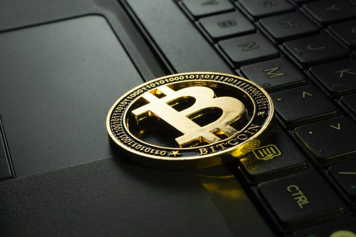 Bitcoin Bertahan di 65.953,25 US dolar, Kapitalisasi 1,3 Triliun