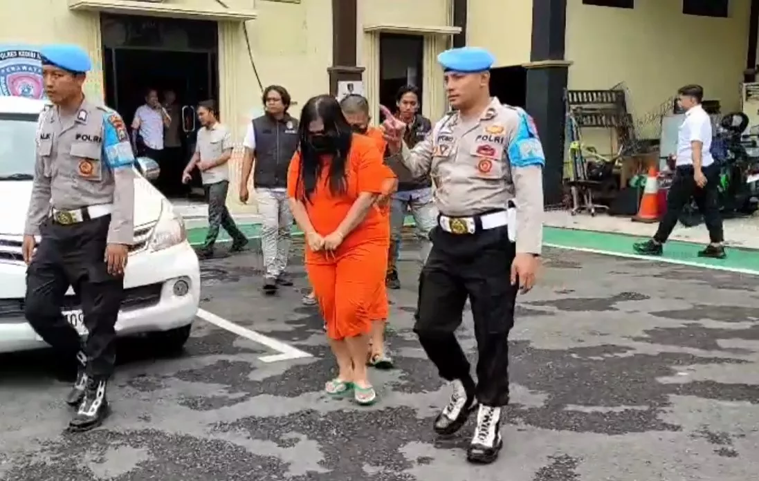 Pasutri Asal Kediri Kompak Berbuat Kriminal Curi Ponsel di Nganjuk