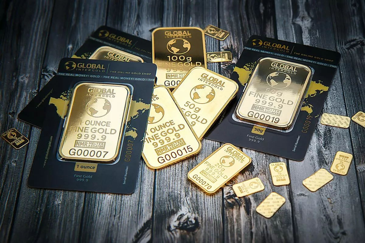 Harga Emas Melonjak Sebesar 1,9 Persen Selepas Kebijakan Suku Bunga Fed!