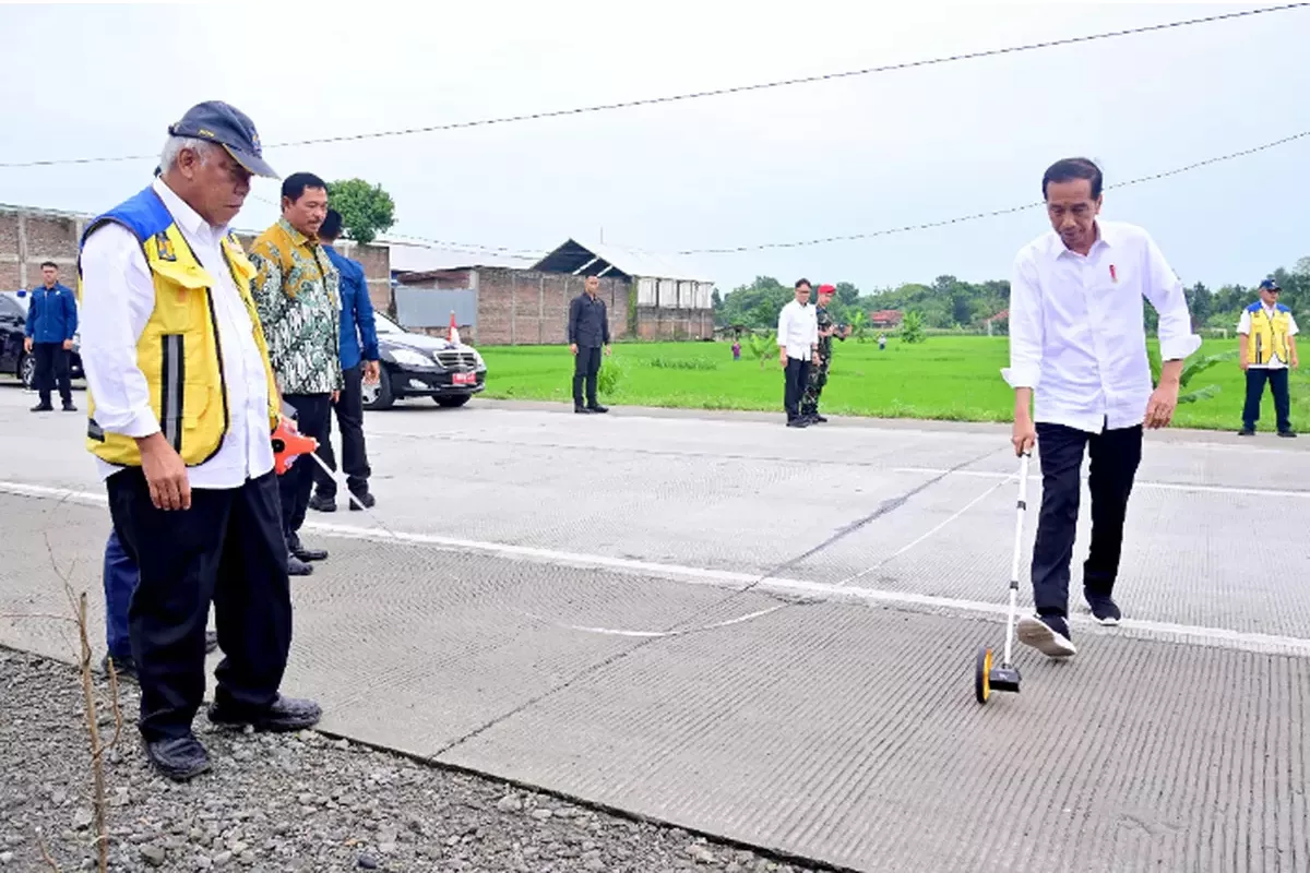 Inpres Jalan Daerah Selesai, 1.151 Km Jalan Dibangun Rp5,41 Triliun