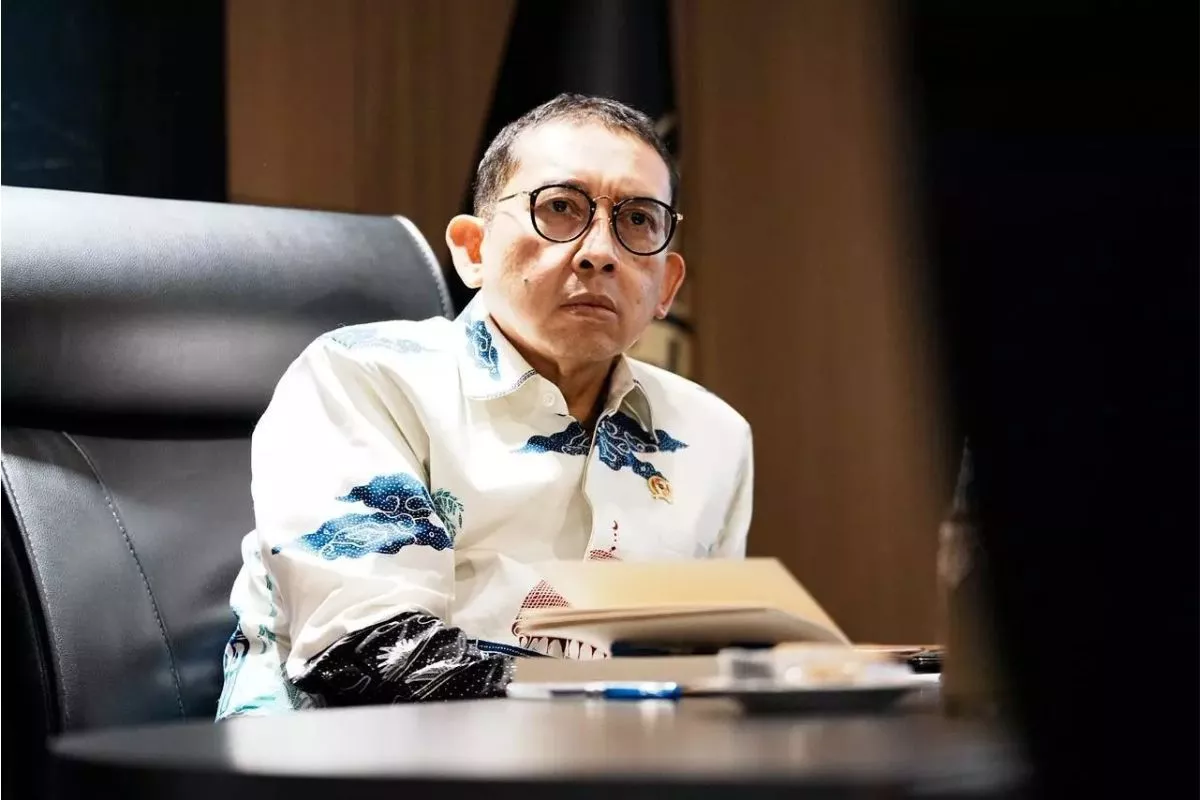 Menbud Fadli Zon Sebut Buku Sejarah Terkendala IP Foto Orisinal