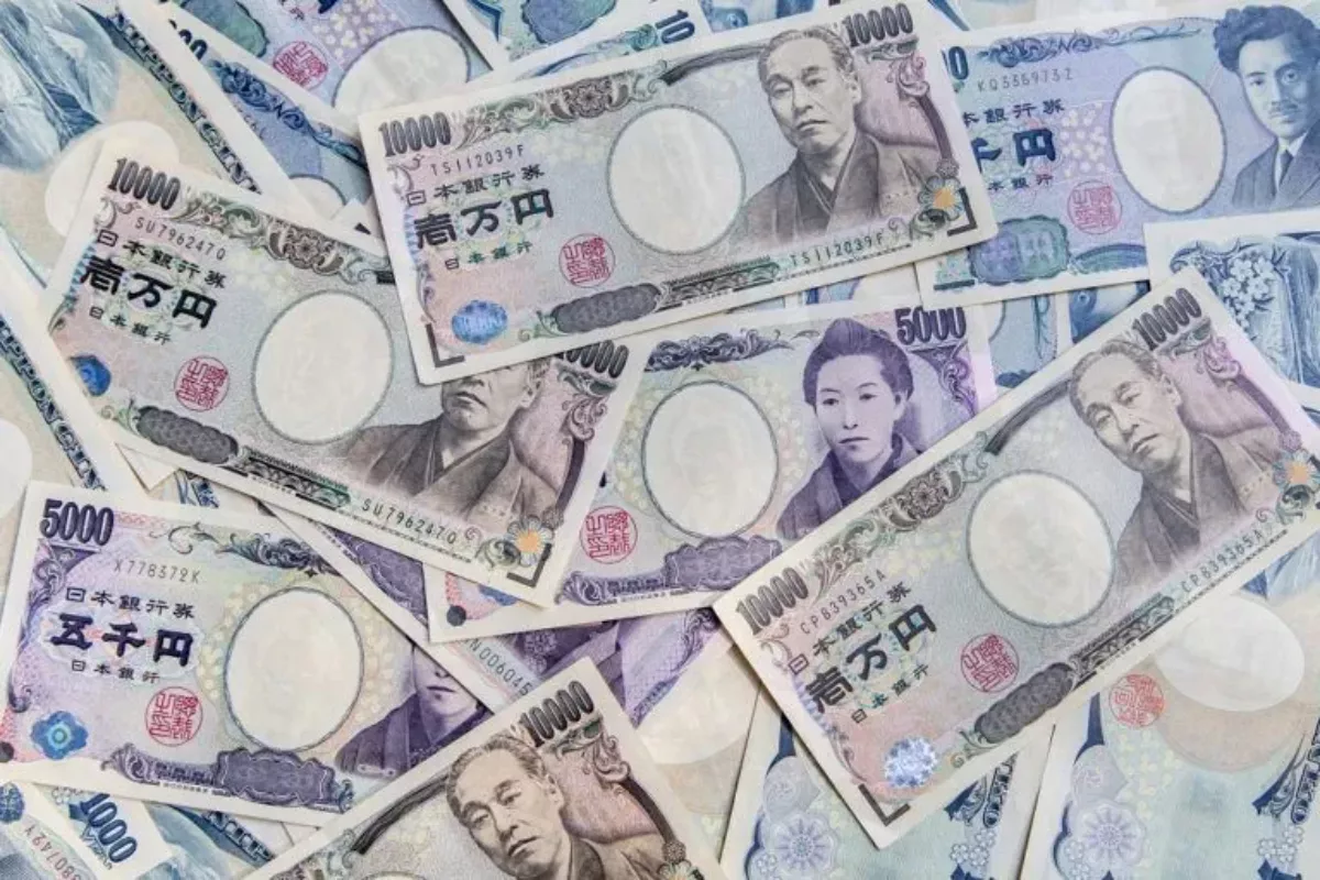 Yen Perkasa Didorong Spekulasi Intervensi Jepang