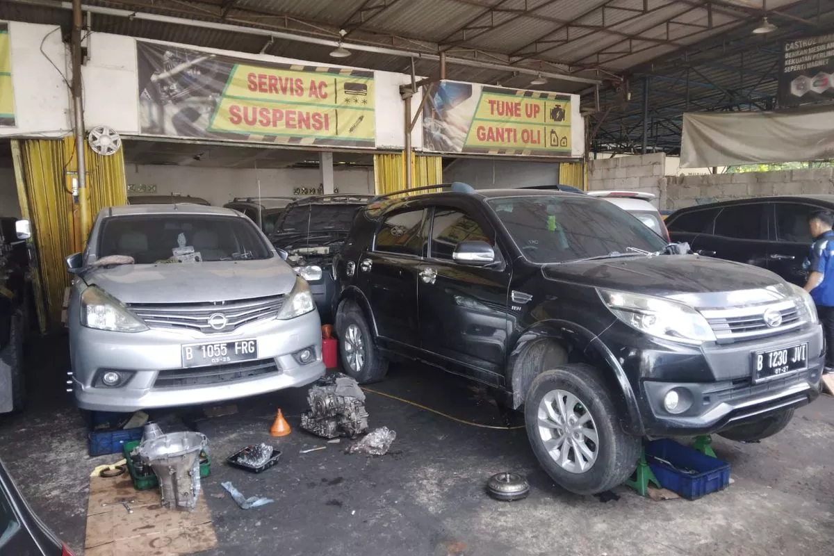 Penyebab Mobil Matic Menghentak Saat Pindah Gigi Serta Solusi