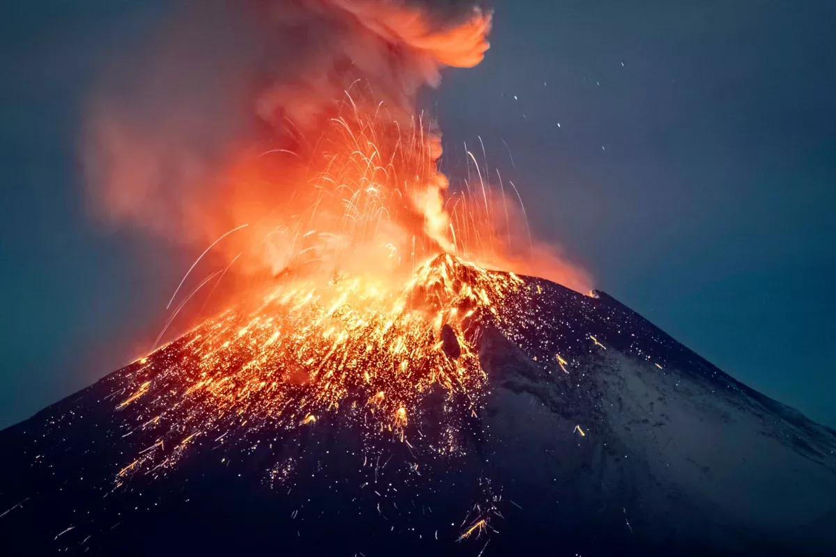 Aktivitas Gunung Api Indonesia Terbaru: Masyarakat Diminta Waspada