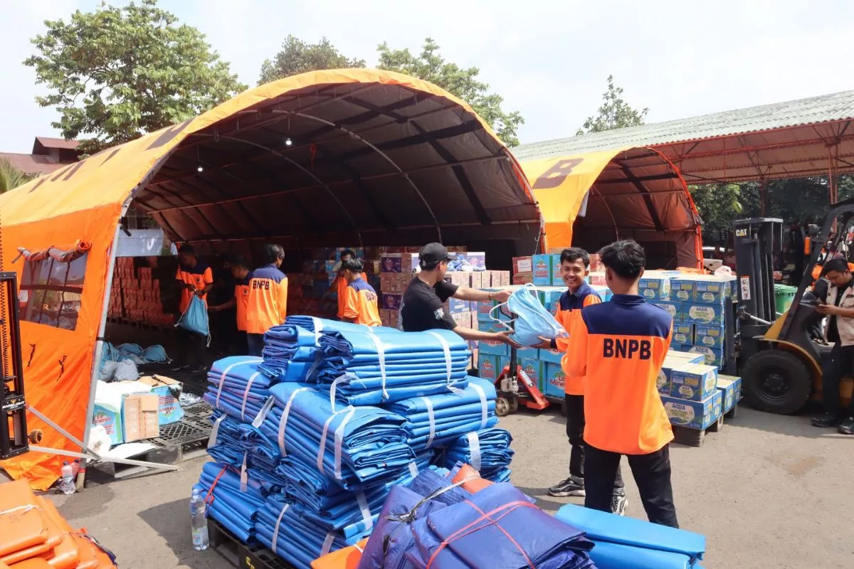 BNPB Terus Distribusikan Logistik Gempa NTT ke Wilayah Terisolasi