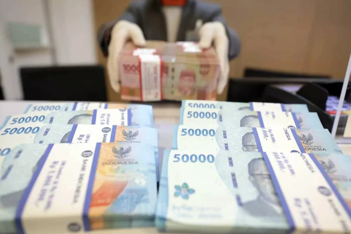 Nilai Tukar Rupiah Menguat 0,17 persen ke Level Rp 17.992 per Dolar AS