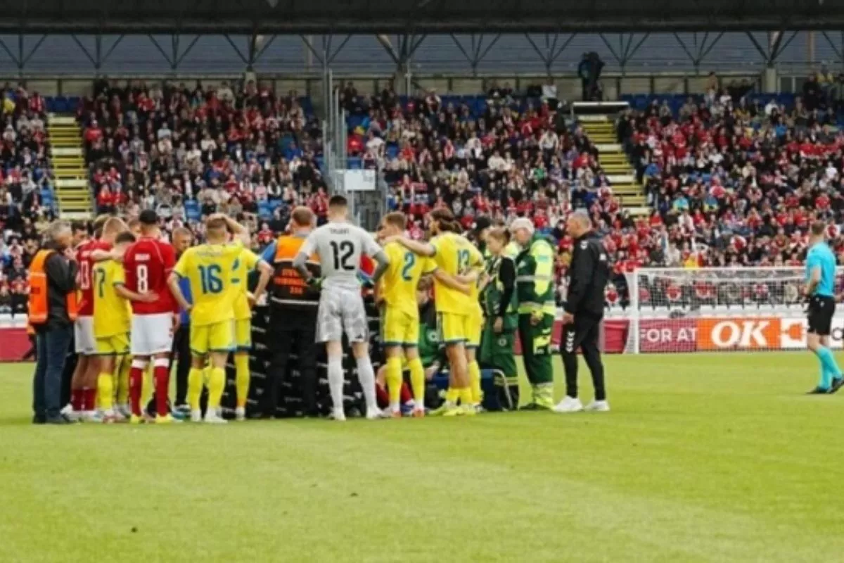 Christian Eriksen Kembali Sadar Usai Mengalami Insiden Kolaps