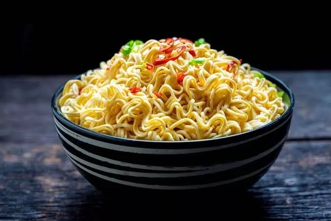 Daftar Negara Konsumsi Mie Instan Terbanyak dan Risiko Kesehatannya