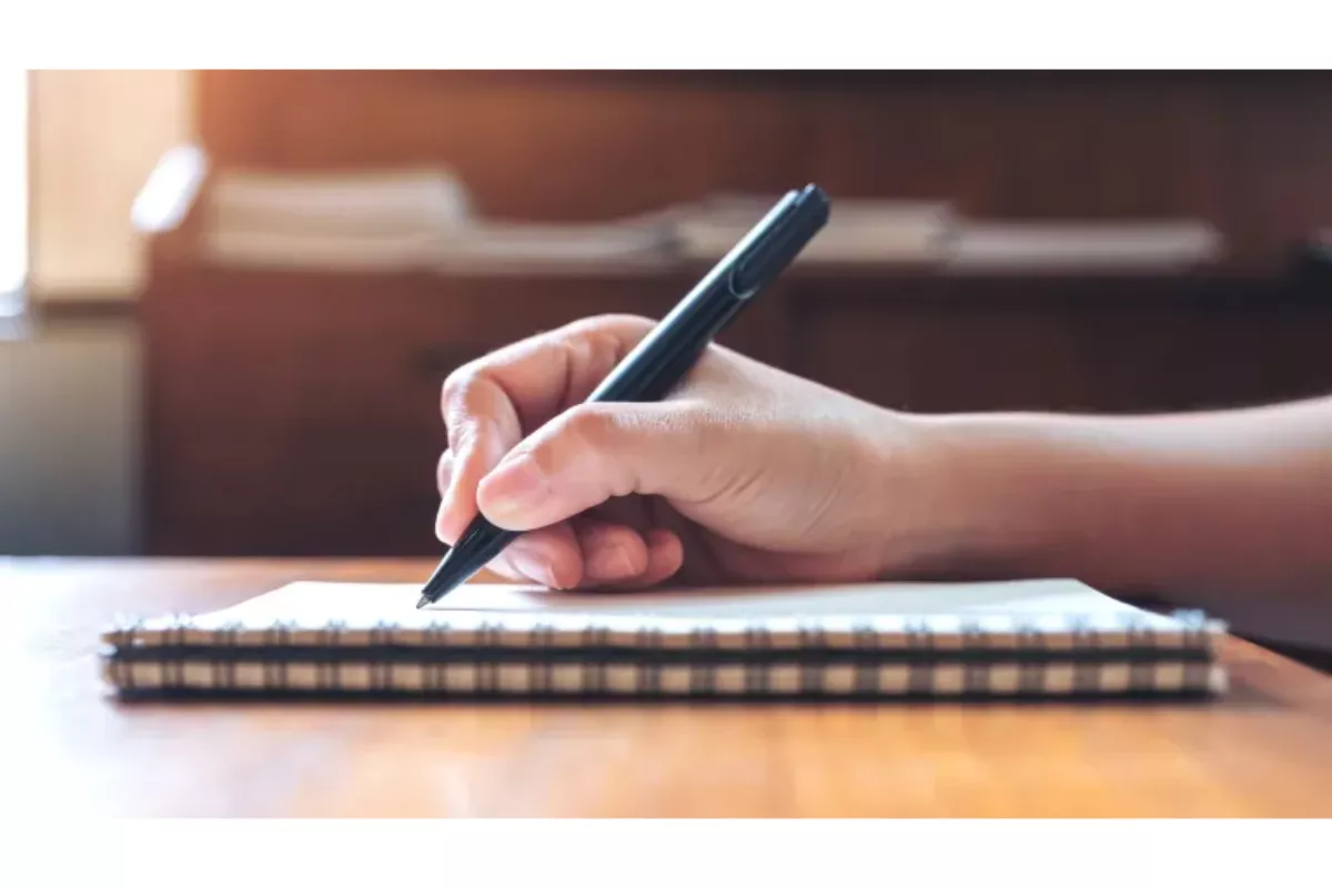 Inilah Teknik Menulis 5 Menit Sebelum Tidur Anti Overthinking