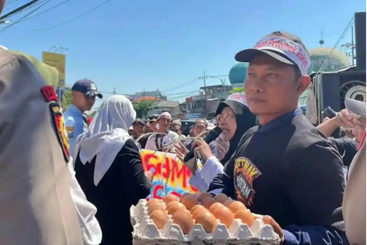 Harga Telur Anjlok, Pemprov Jatim Panggil Middleman Pekan Depan