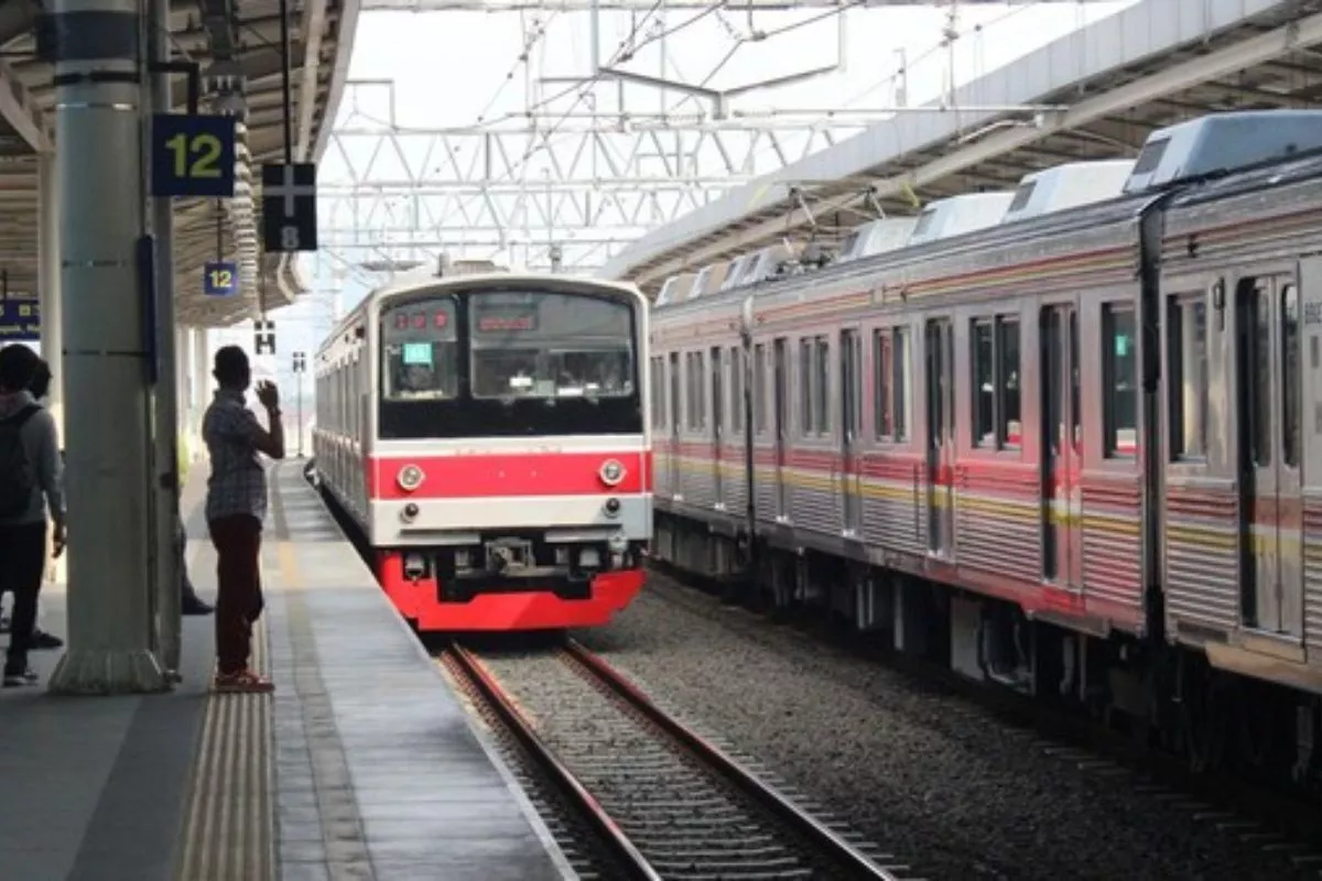 KAI Pensiunkan 84 KRL Tua, Rangkaian Baru Masuk Bertahap