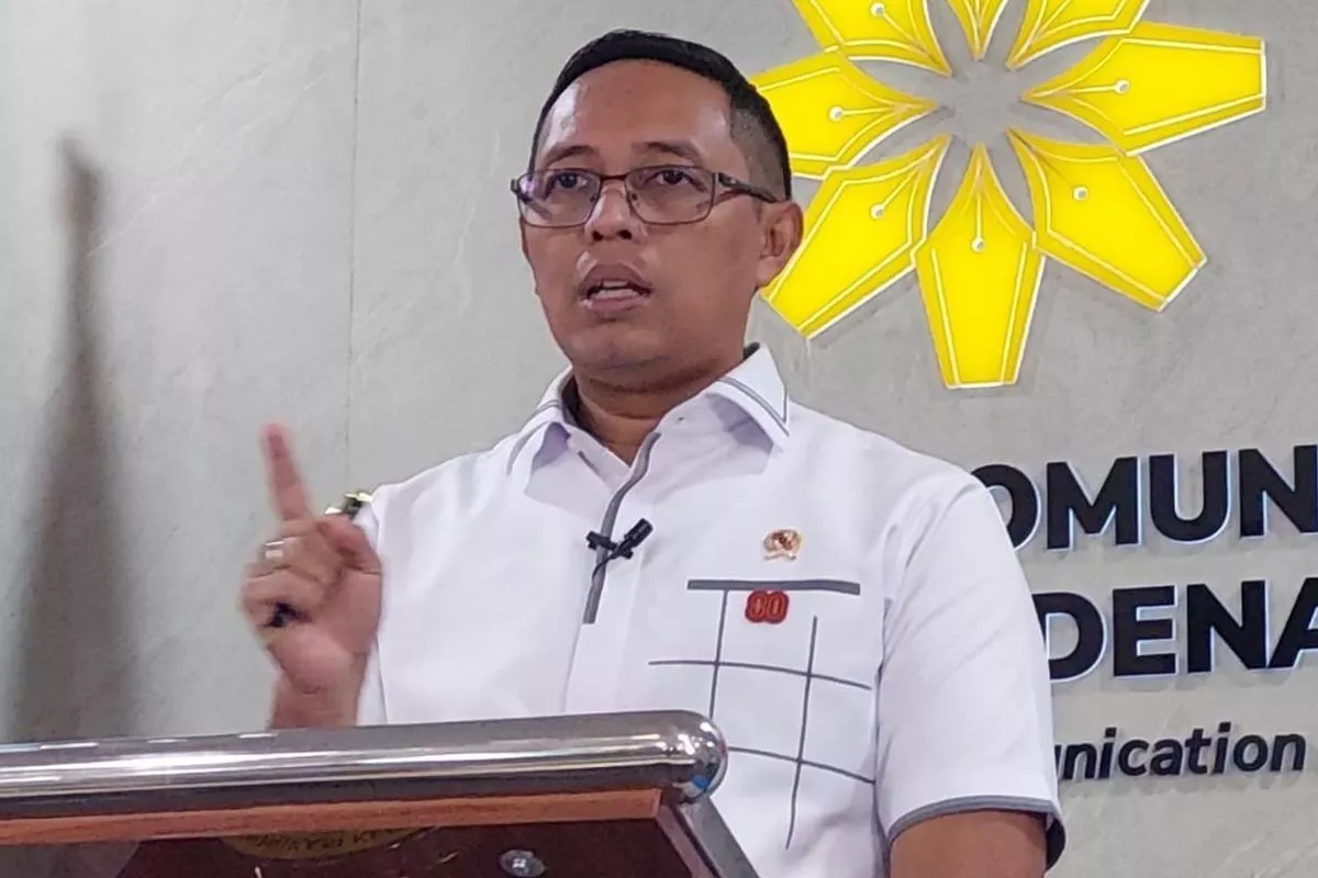 Pesan Hasan Nasbi di Hari Kemerdekaan: Publik Harus Lepas Dari Medsos