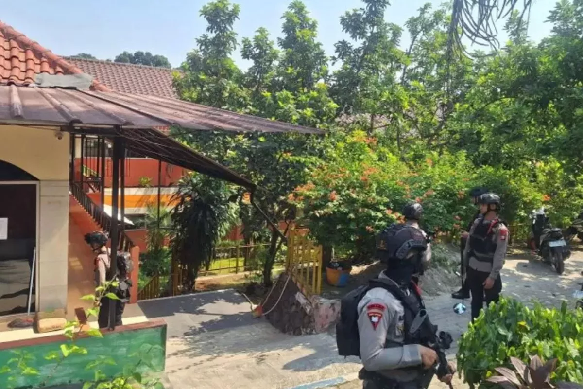 Hari Pertama MPLS di SDN Jaksel Diwarnai Ancaman Bom, Polisi Bergerak Cepat
